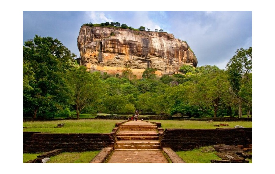 un giorno a Sigiriya e DambullaHome