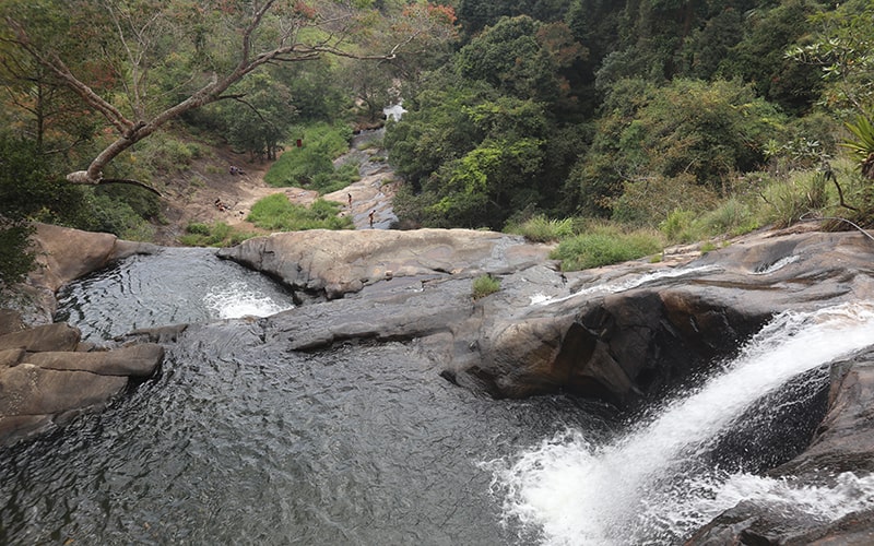 Diyaluma Falls